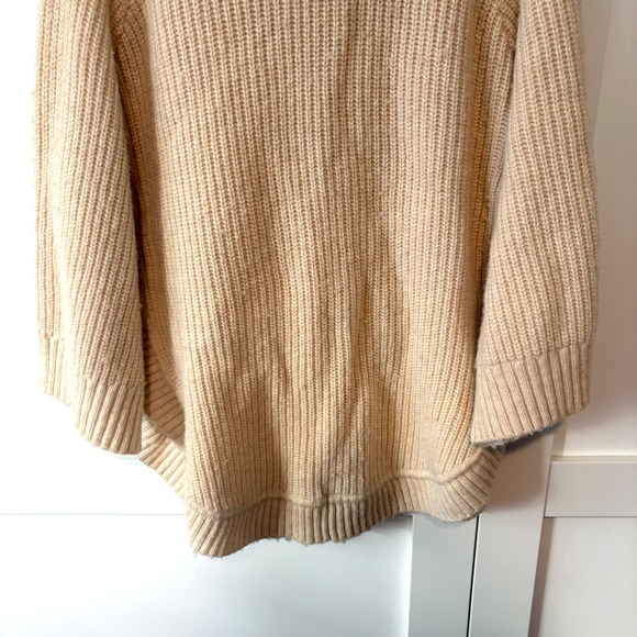 Ugg Women's Cream Wool Blend Cowl Neck Sweater in Size M - Picture 8 of 10